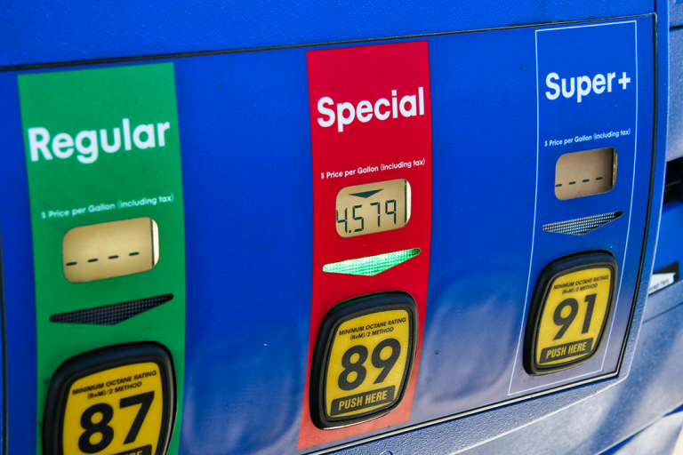 How to Pump Gas A Step By Step Guide The Vehicle Lab