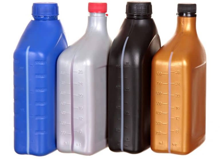 Can You Mix Synthetic Oil With Regular Oil? The Vehicle Lab